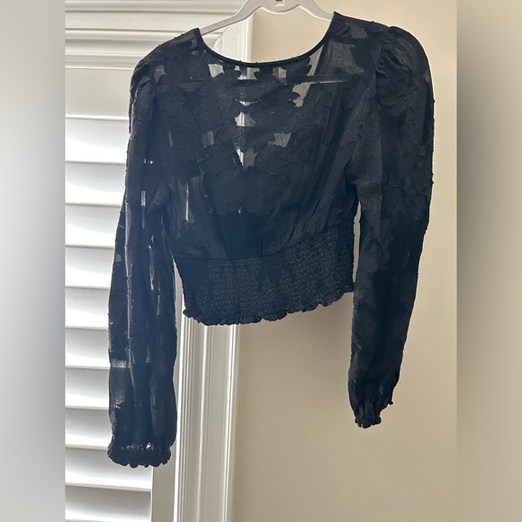 ARITZIA Wistful semi-sheer blouse - Picture 3 of 5